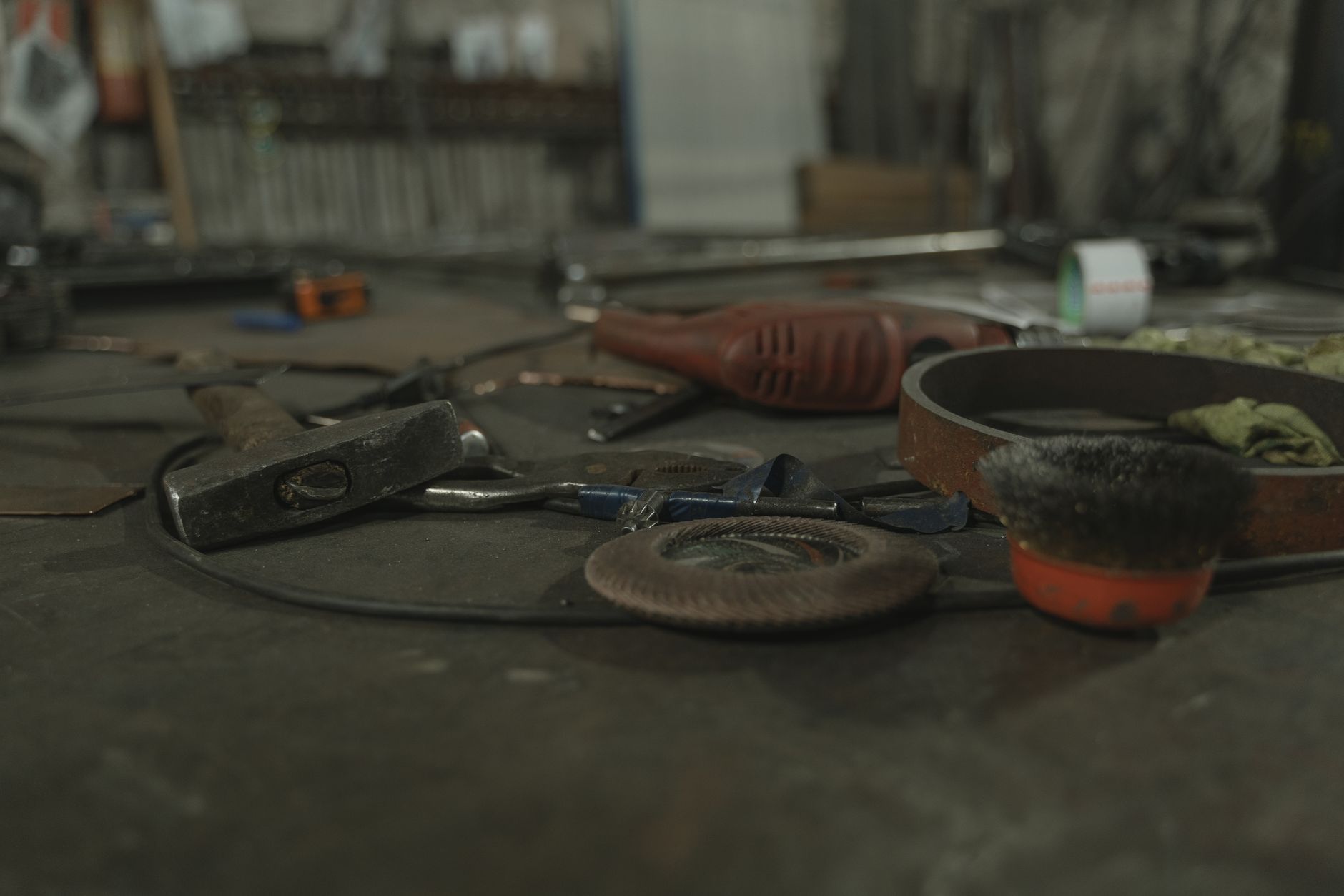 Outils de bricolage sur etabli
